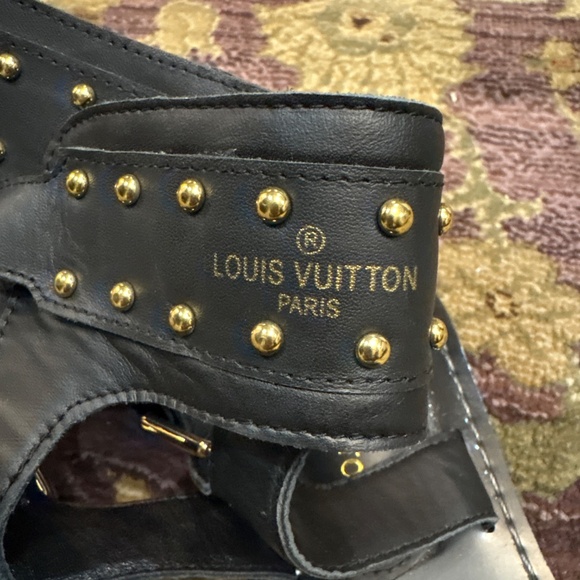 Louis Vitton Designer Sandals - Picture 8 of 9